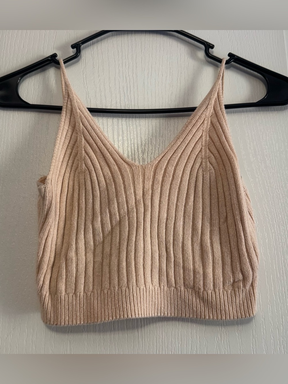SHEIN Knit Ribbed V-Neck Cropped Cami - Nude Pink